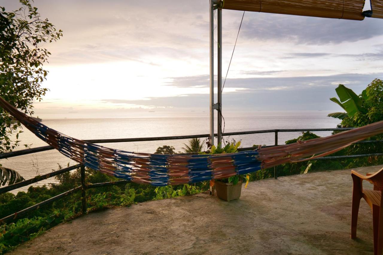 The View Padang, Amazing View, 8 Mins Mentawai Fast Ferry, Cold Beer,Close To Restaurants Exterior photo