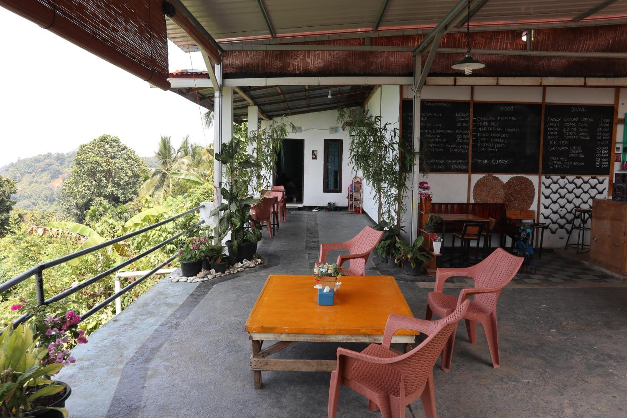 The View Padang, Amazing View, 8 Mins Mentawai Fast Ferry, Cold Beer,Close To Restaurants Exterior photo