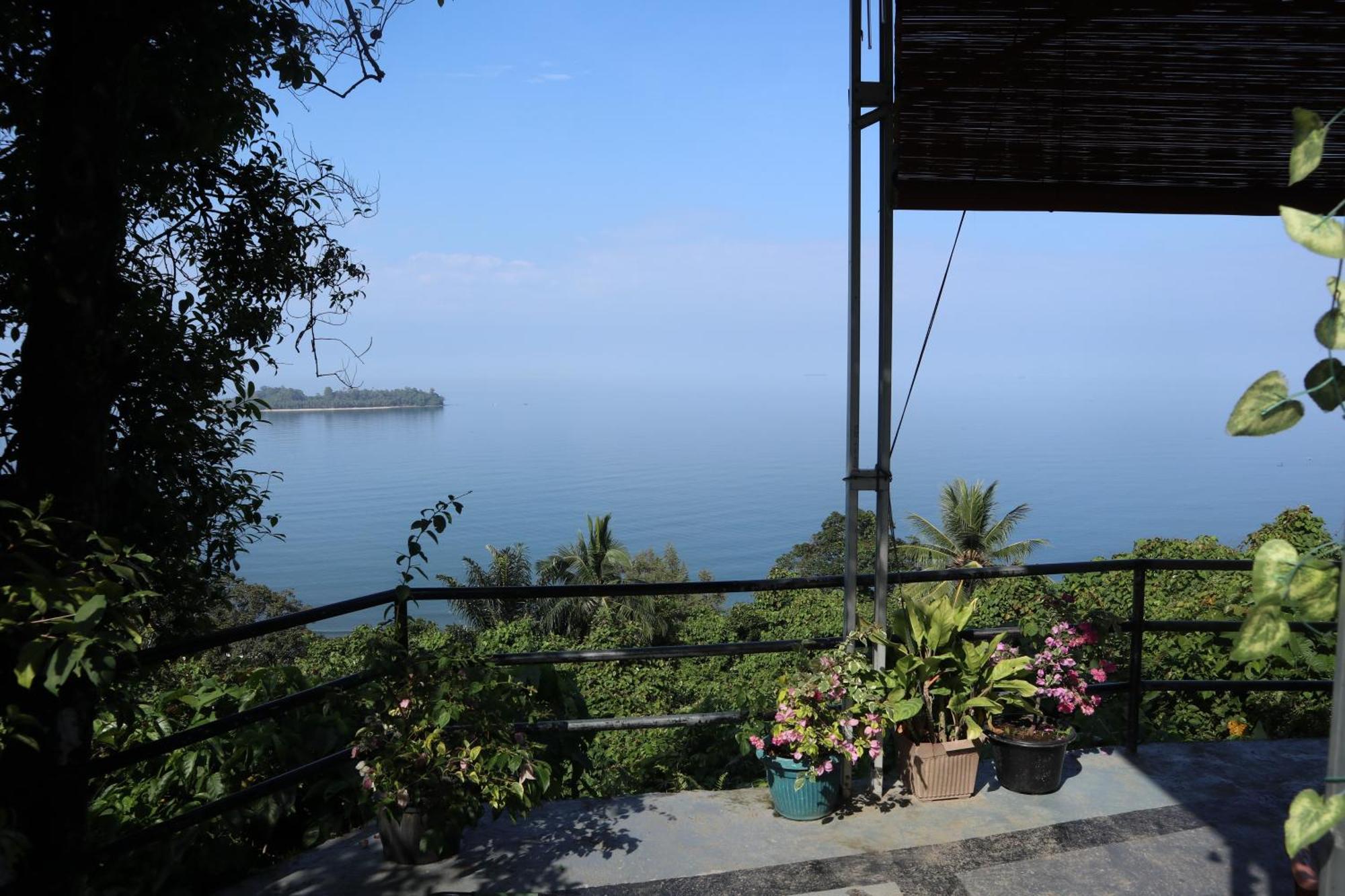 The View Padang, Amazing View, 8 Mins Mentawai Fast Ferry, Cold Beer,Close To Restaurants Padang (Sumatra) Exterior photo